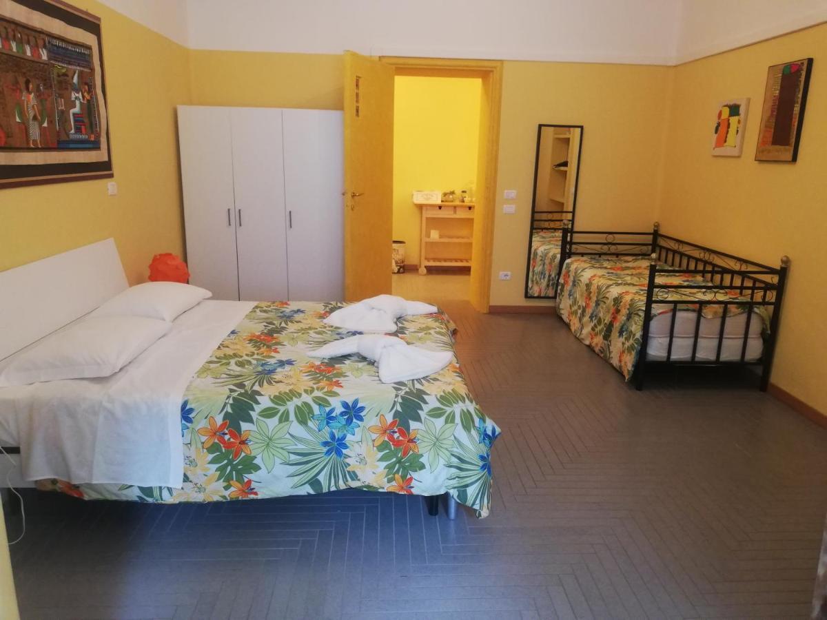Guesthouse Viale Bergamo Bagian luar foto